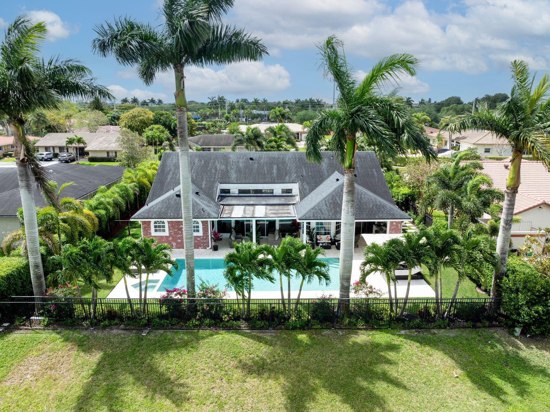 16633 Golfview Dr