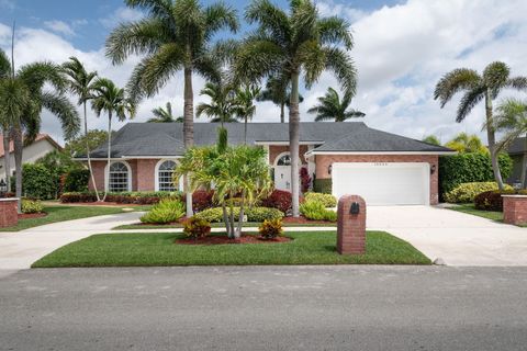 16633 Golfview Dr Weston FL 33326