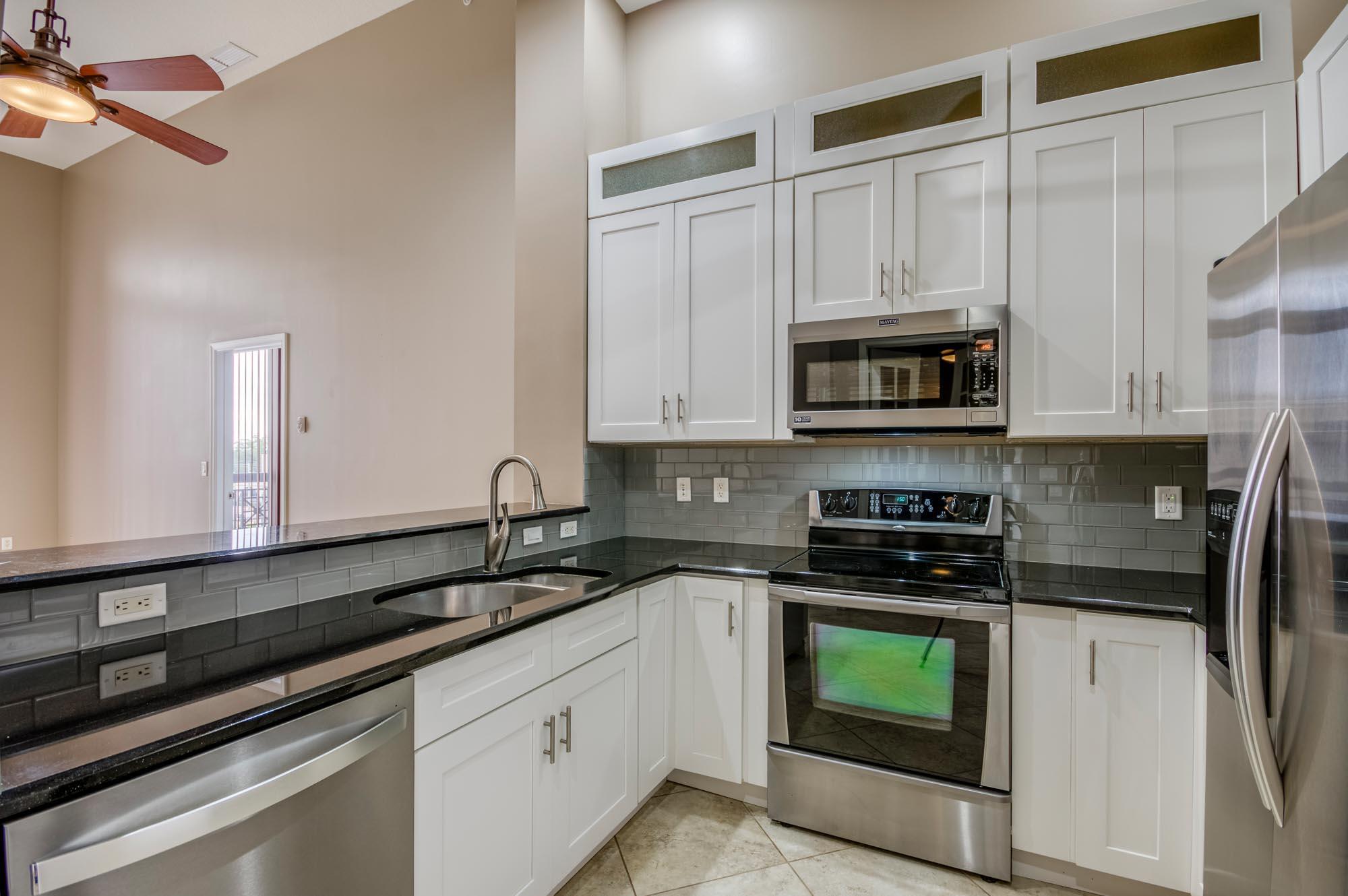 701 S Olive Avenue 303