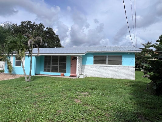 1053 NW TERRACE RD, STUART, FL 34994 - Image d6b7ea4560a67c4c1f569f99ccfeb8fa/730506646