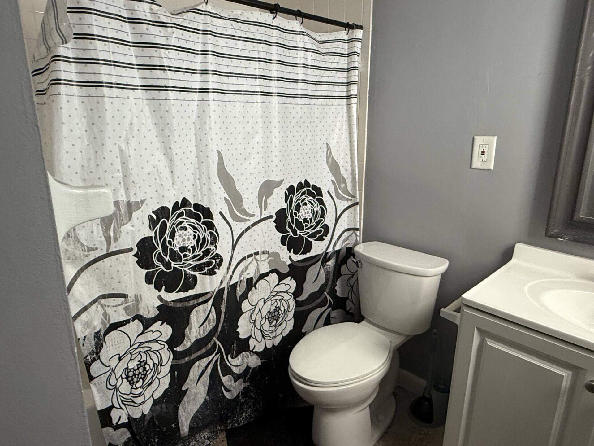 LAKE WORTH TOWN OF - Residential Lease