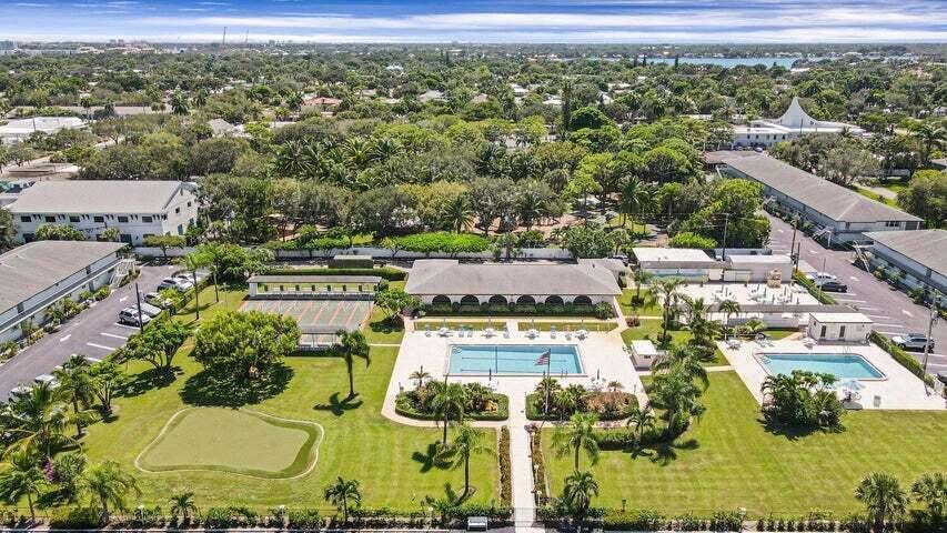 TEQUESTA GARDEN CONDO 3 - Residential Lease