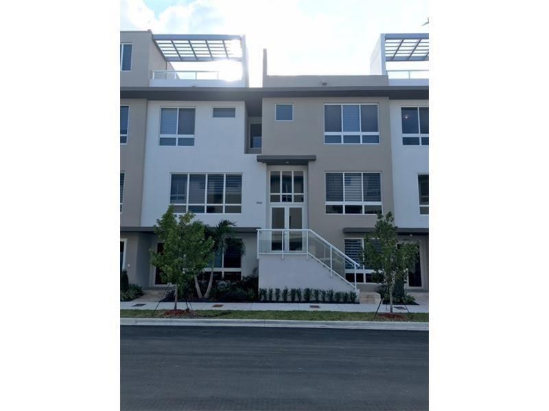 LANDMARK AT DORAL - Residential