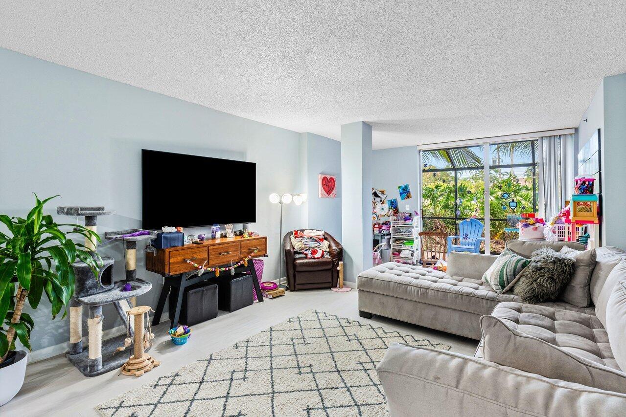 BOCAR CONDO - Residential