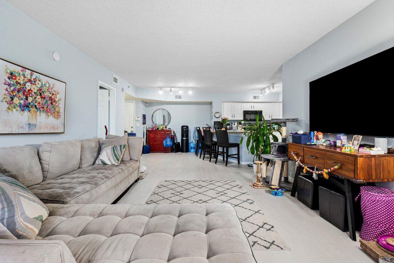 BOCAR CONDO - Residential