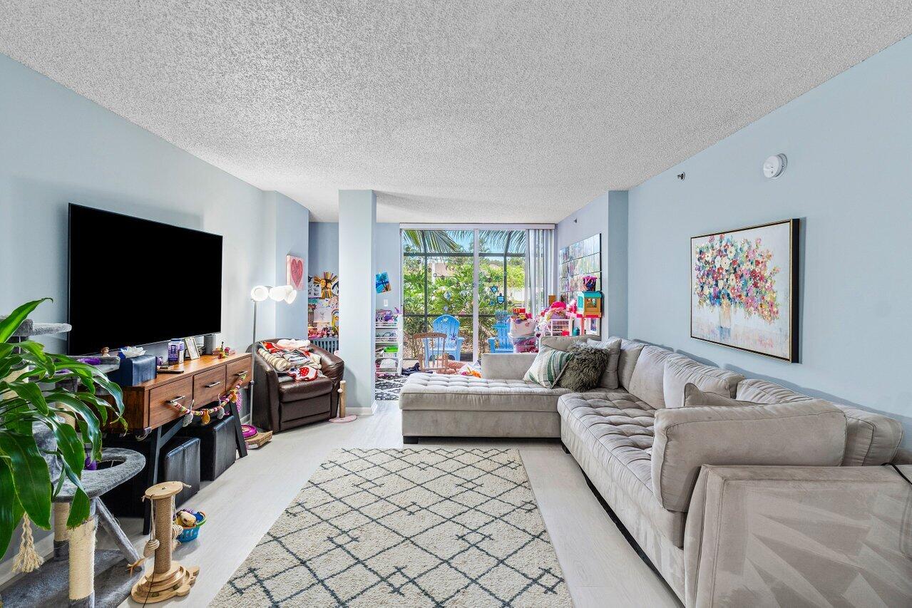 BOCAR CONDO - Residential