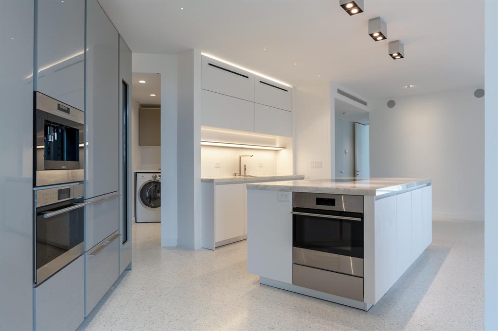 2500 Building - Residential