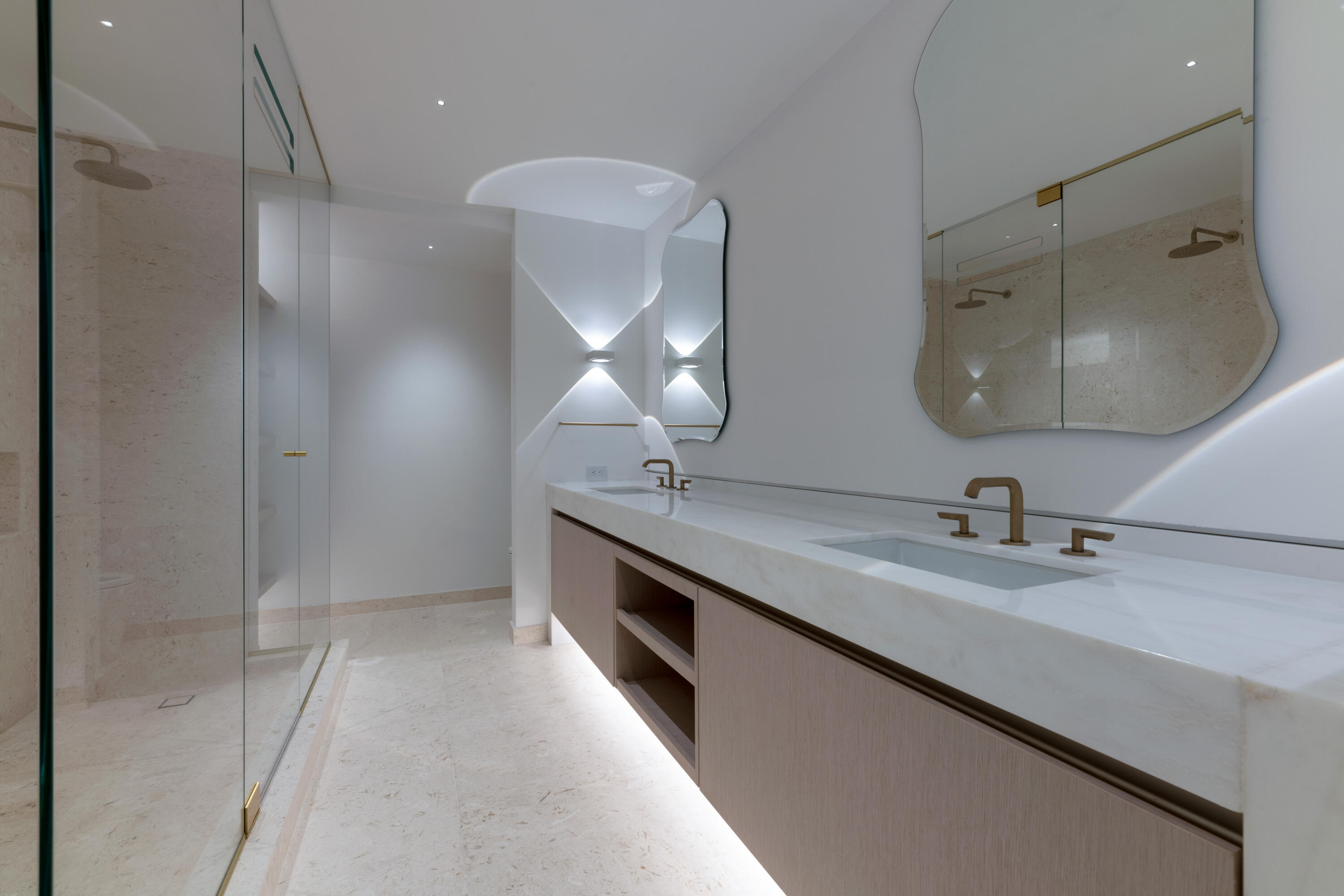 2500 Building - Residential