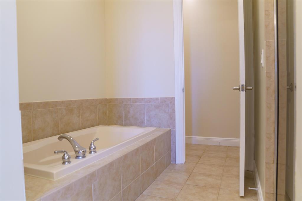 COURTYARDS OF LAKE WORTH - Residential Lease