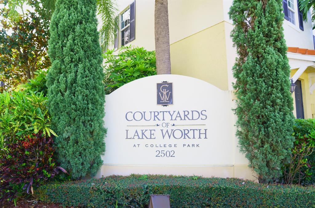 COURTYARDS OF LAKE WORTH - Residential Lease