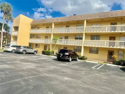 5750 NW 64th Ave Unit 202, Tamarac, FL MLS: F10474277