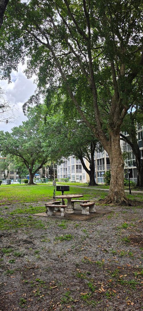 CYPRESS CHASE CONDO NO 7 - Residential