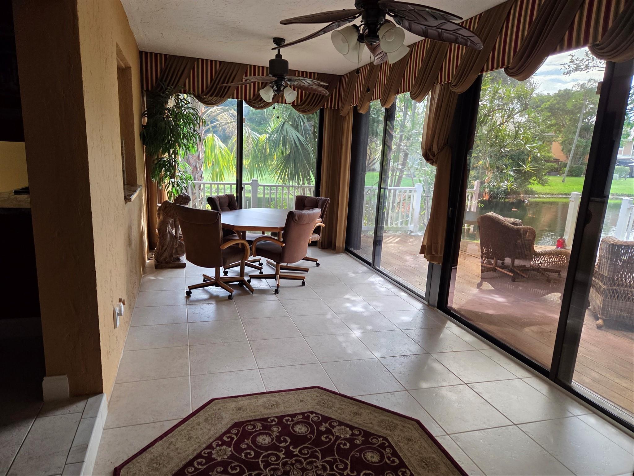 4289 Acacia Cir