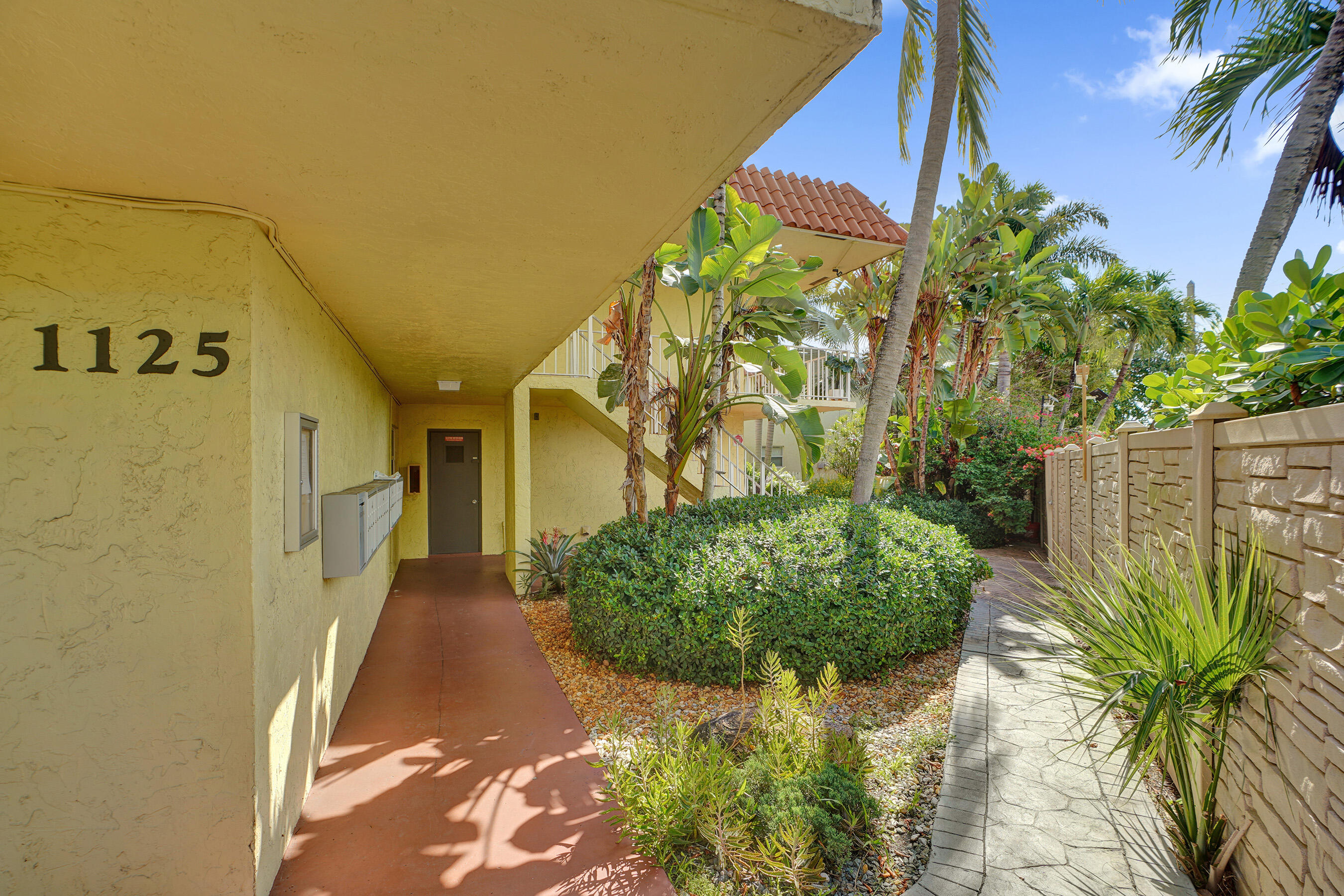TUDOR MANOR CONDO - Residential