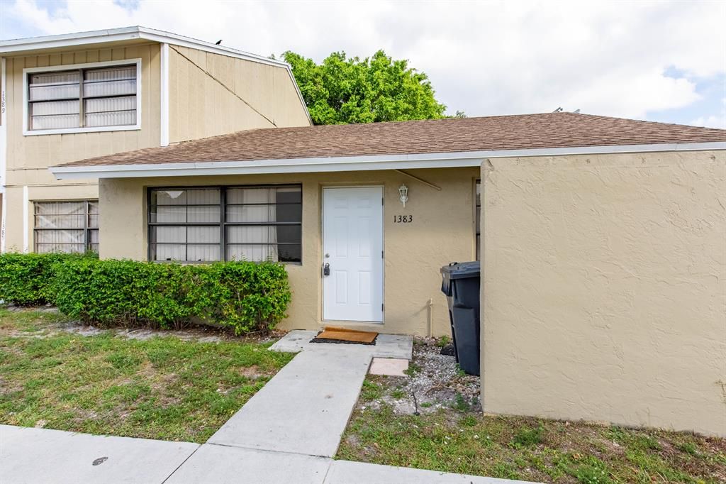 Photo of 1383 White Pine Drive, Wellington, FL 33414 (MLS # R10720139)