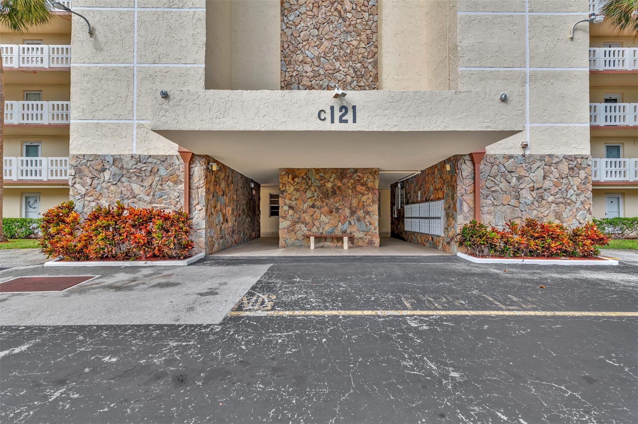 121 SE 3rd Ave 104