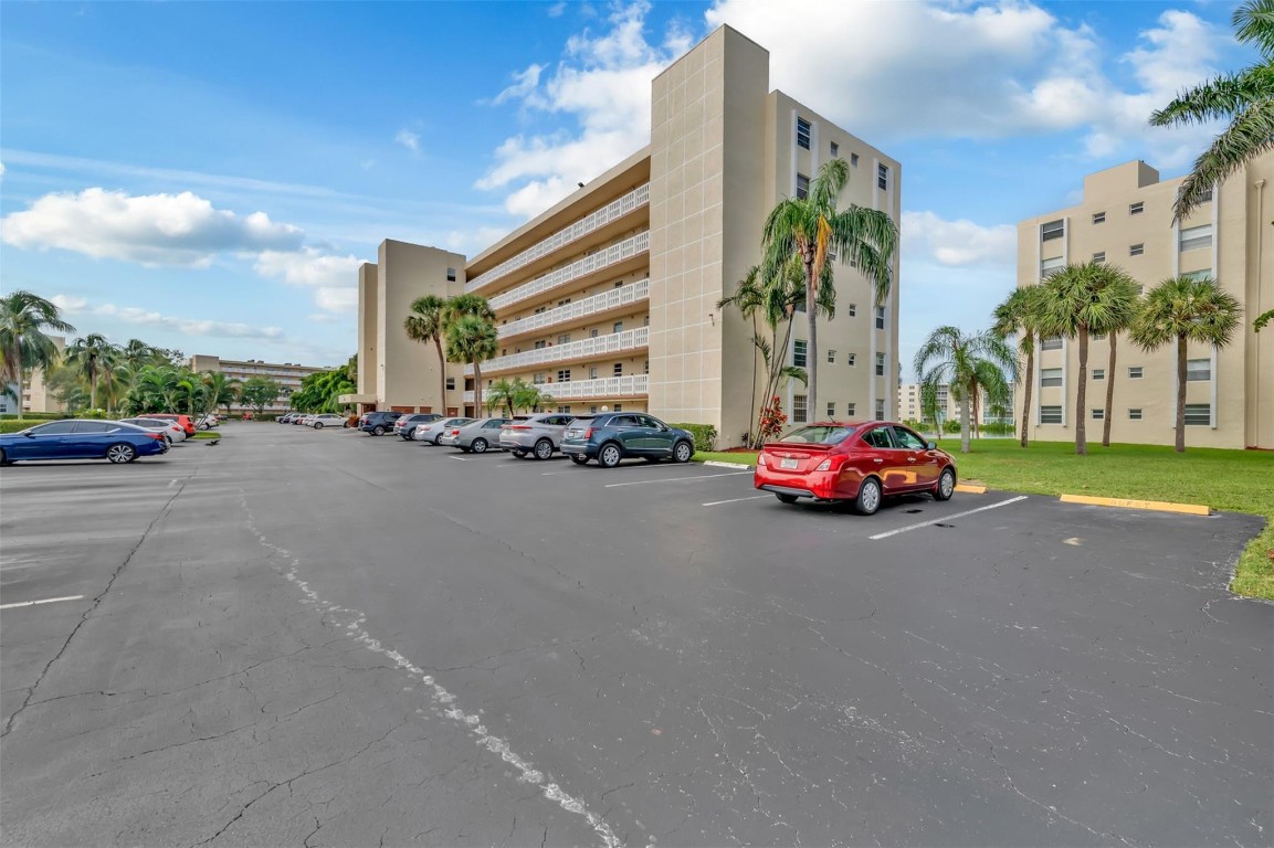 Meadowbrook Lakes - Residential