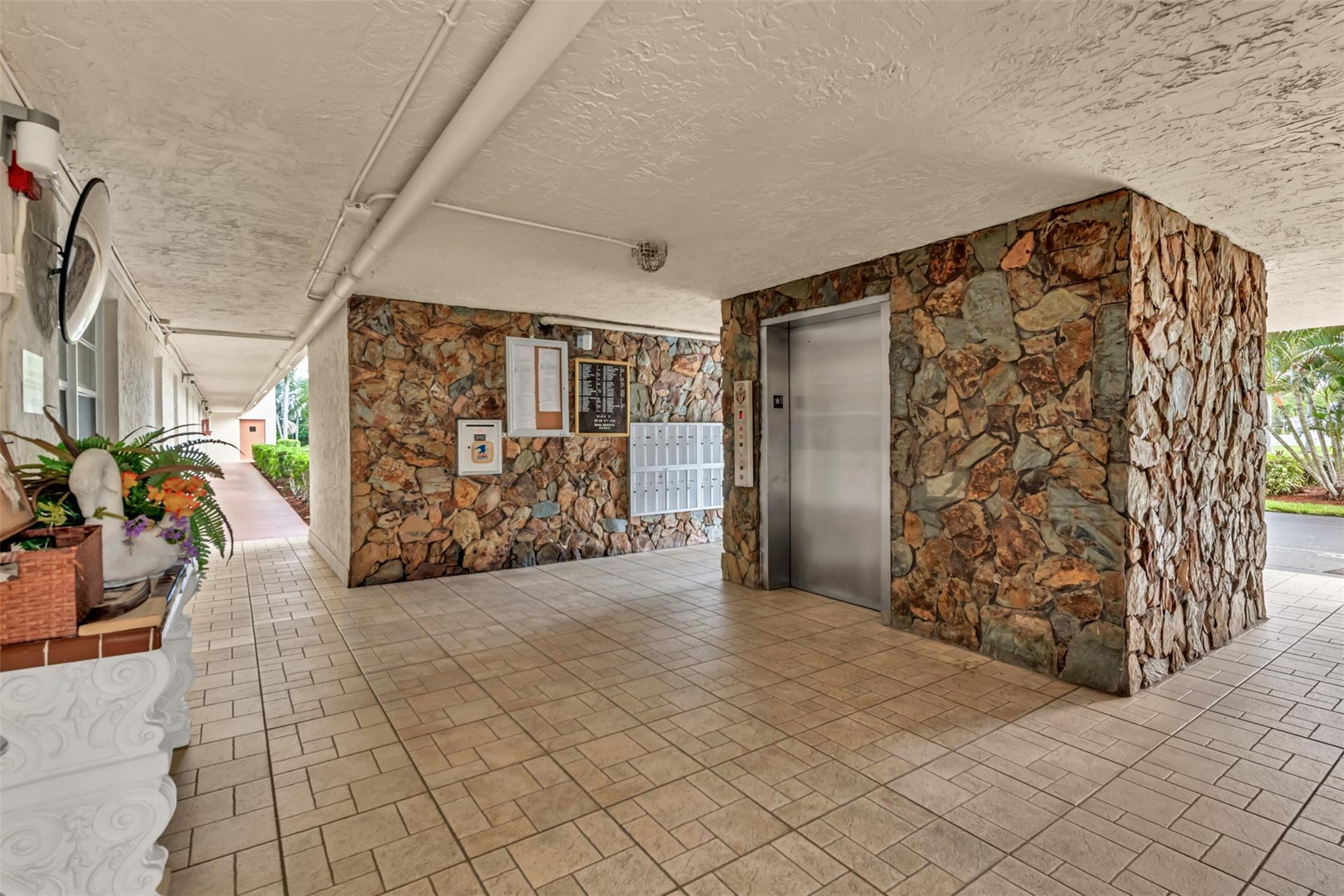 Meadowbrook Lakes - Residential