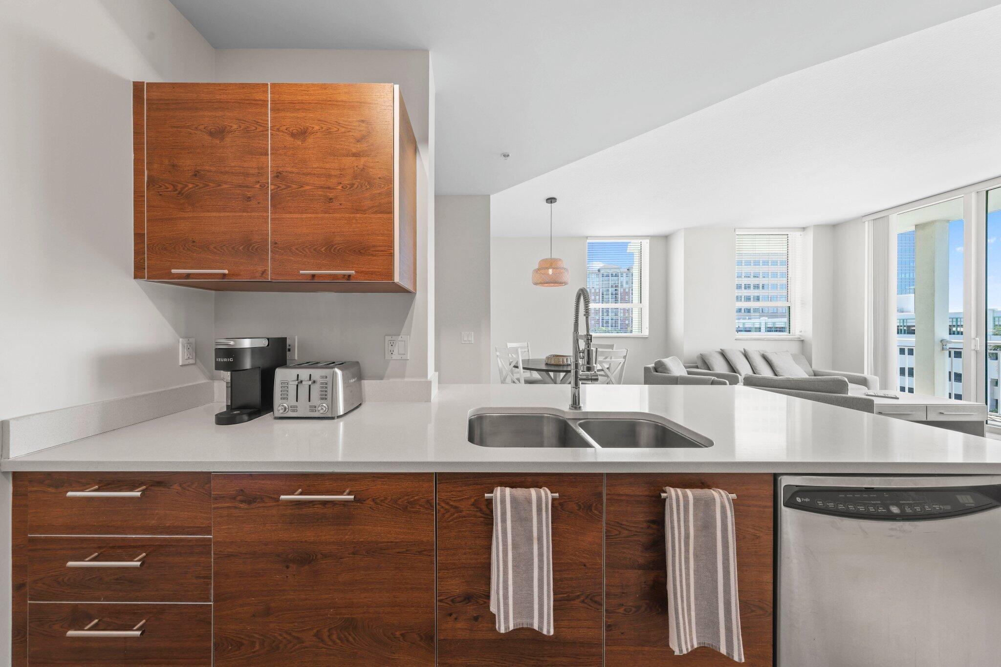 CITY PALMS CONDO - Residential