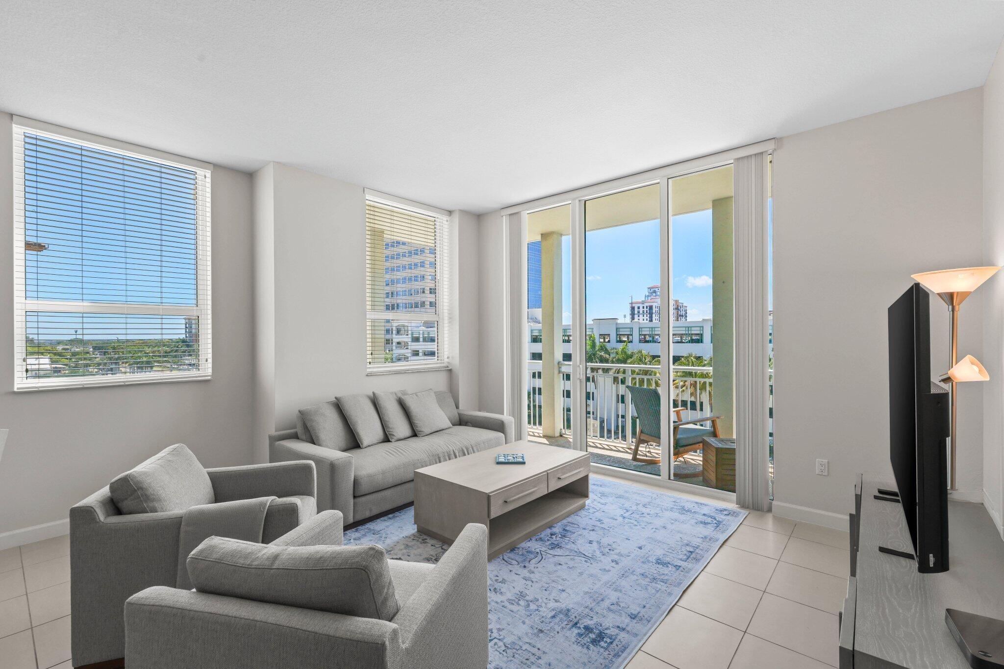 CITY PALMS CONDO - Residential