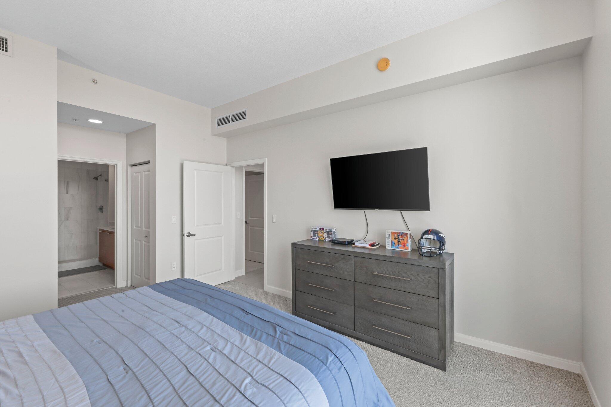 CITY PALMS CONDO - Residential