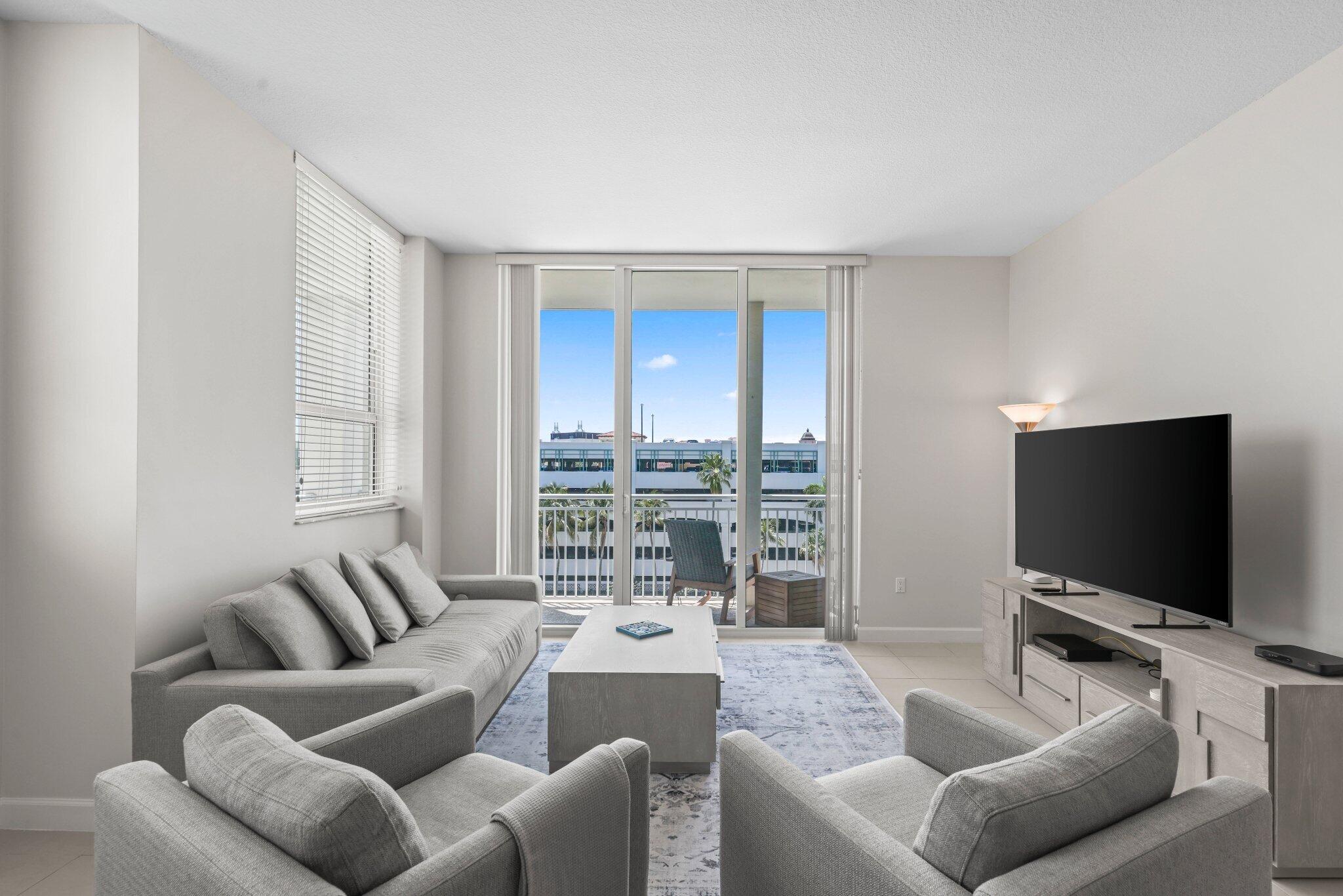 CITY PALMS CONDO - Residential