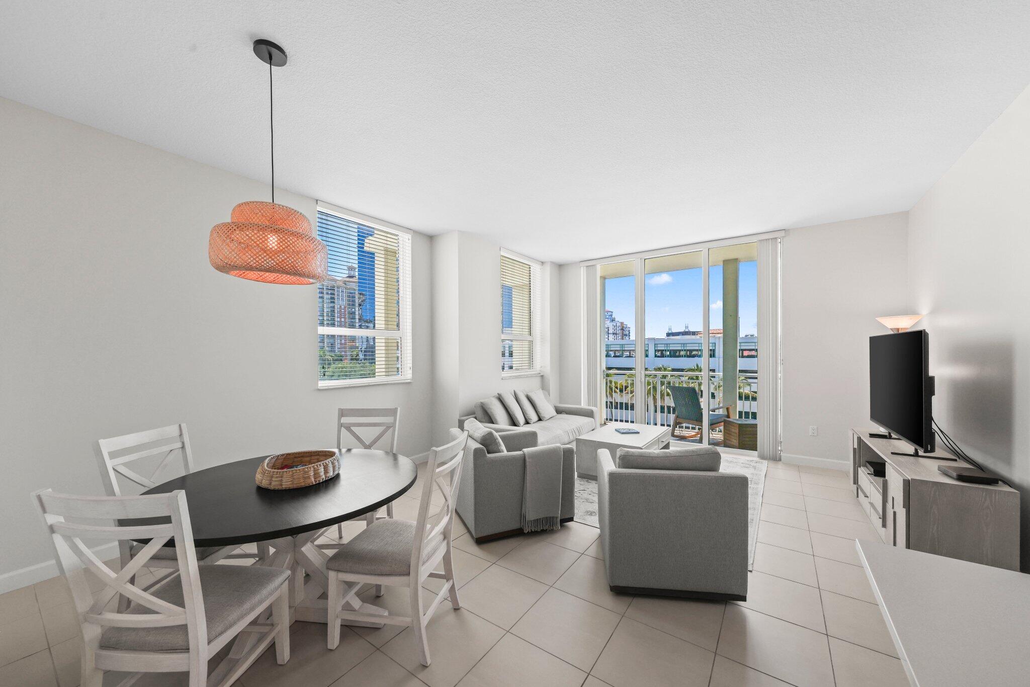 CITY PALMS CONDO - Residential