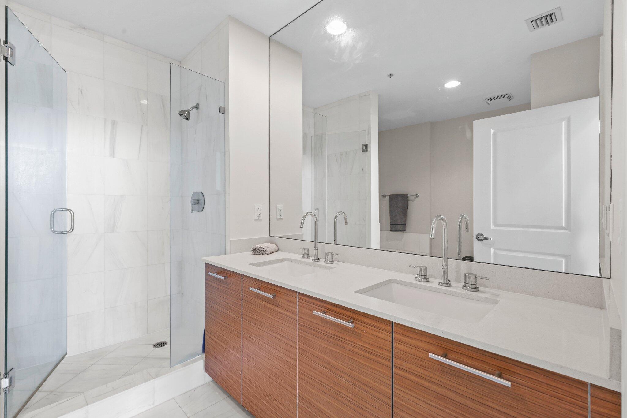 CITY PALMS CONDO - Residential