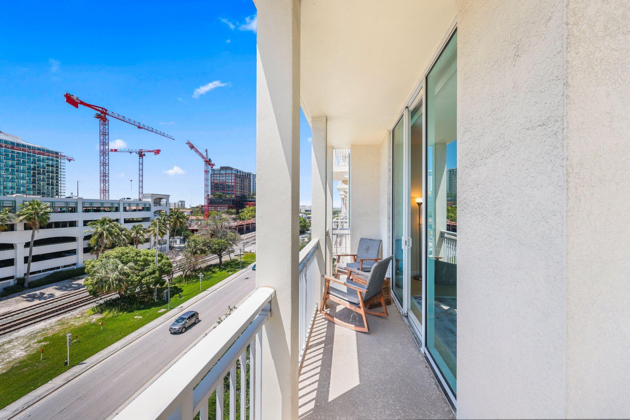 CITY PALMS CONDO - Residential