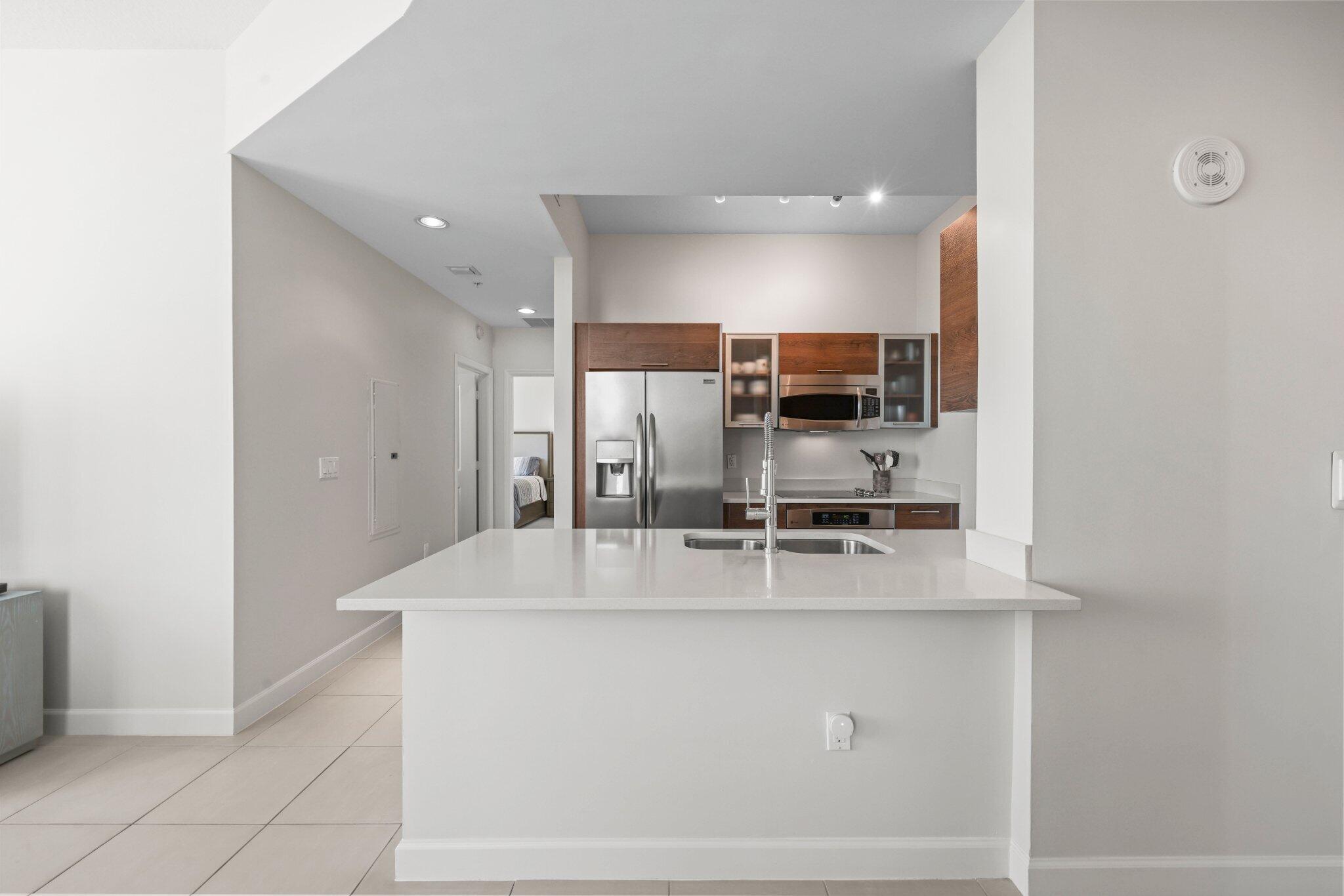 CITY PALMS CONDO - Residential