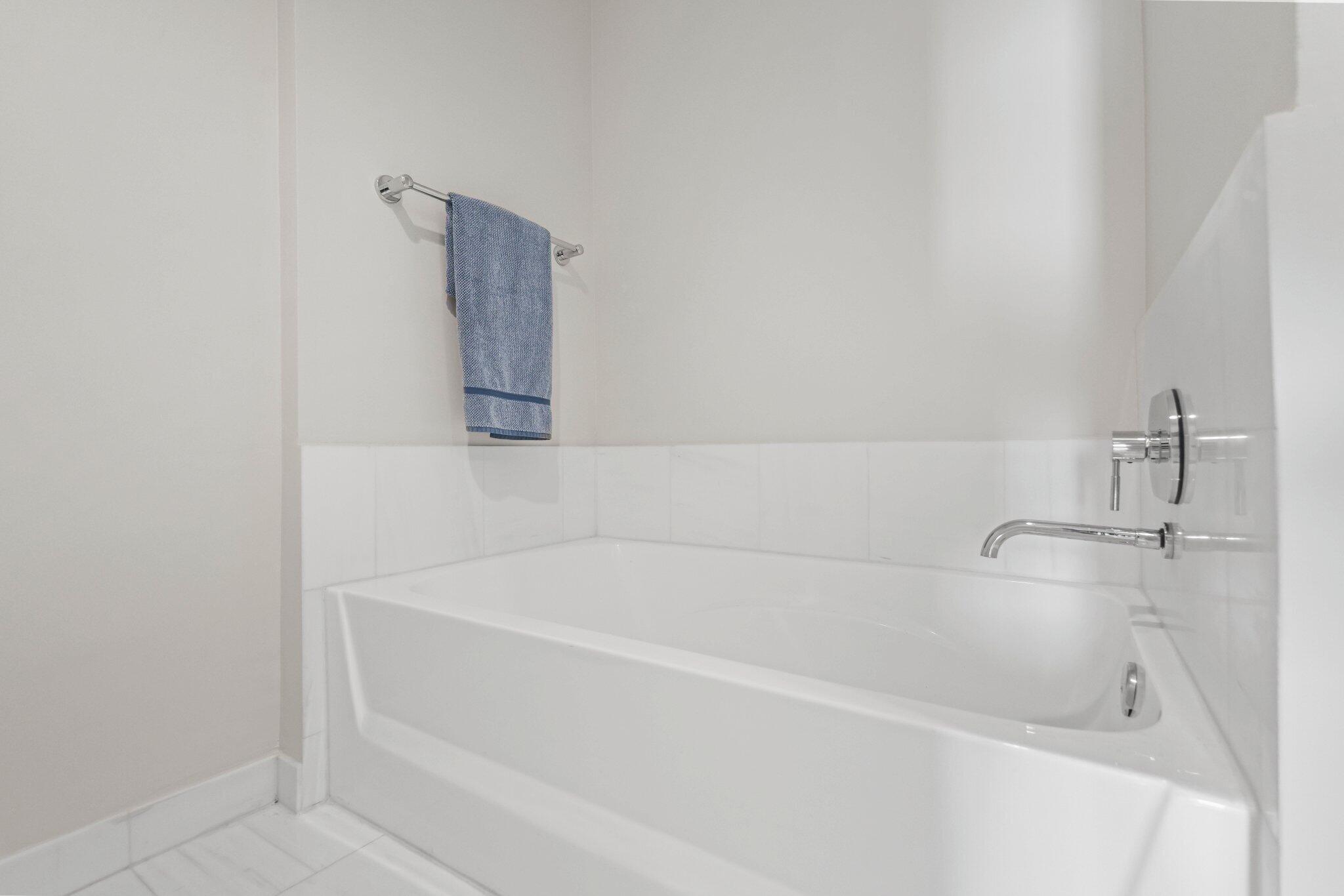 CITY PALMS CONDO - Residential