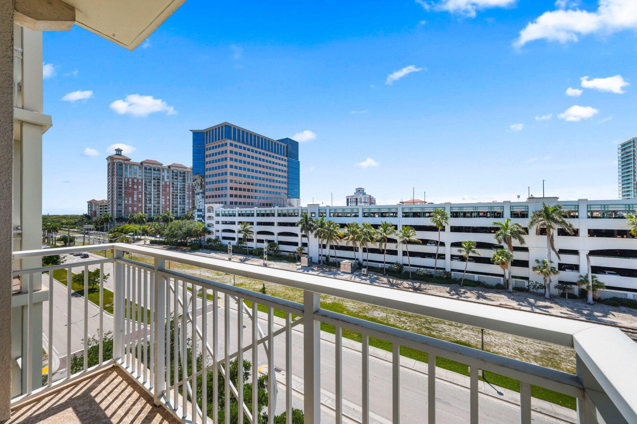 CITY PALMS CONDO - Residential