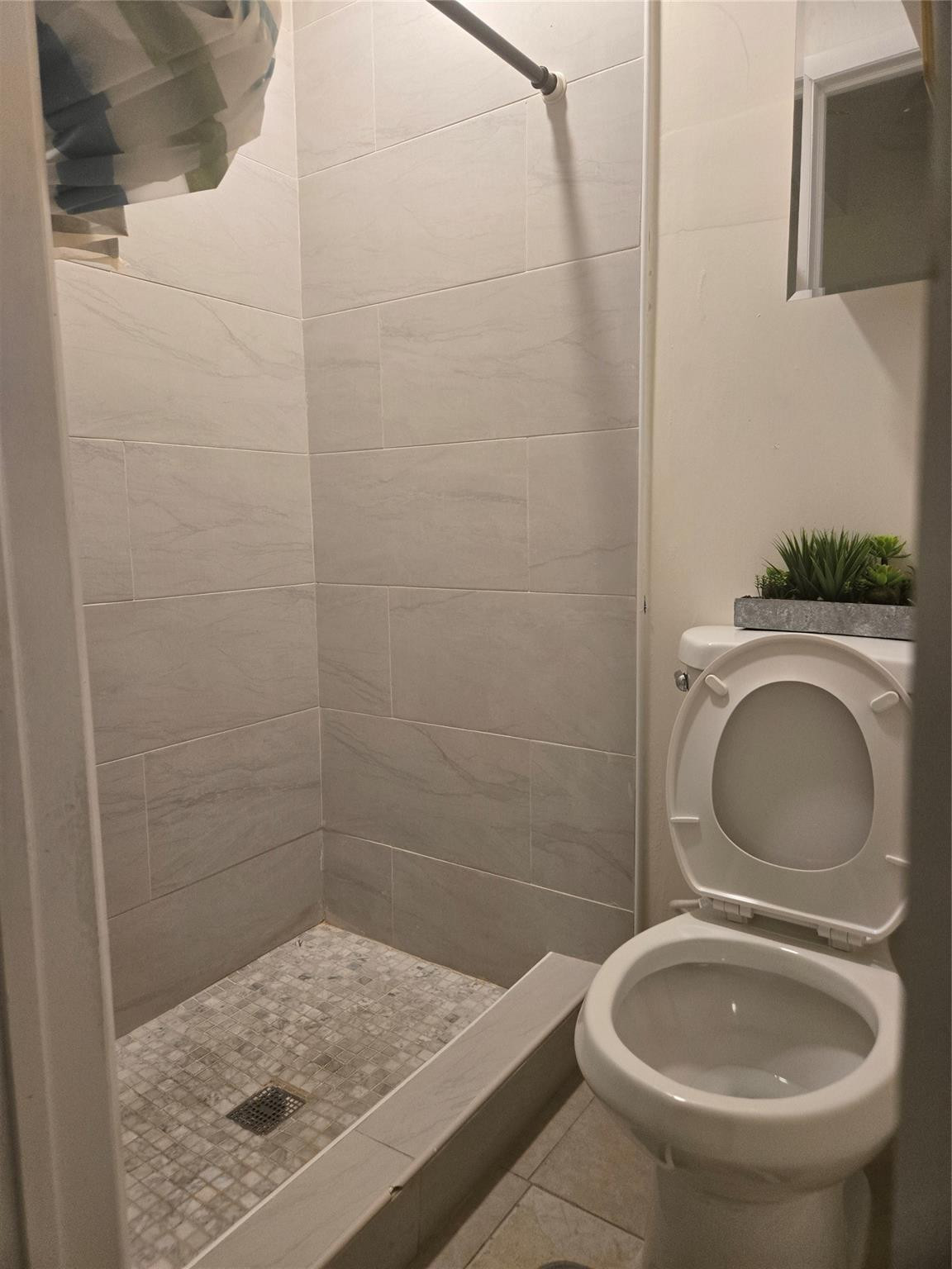 PALM SPRINGS VILLAGE 4 - Residential Income