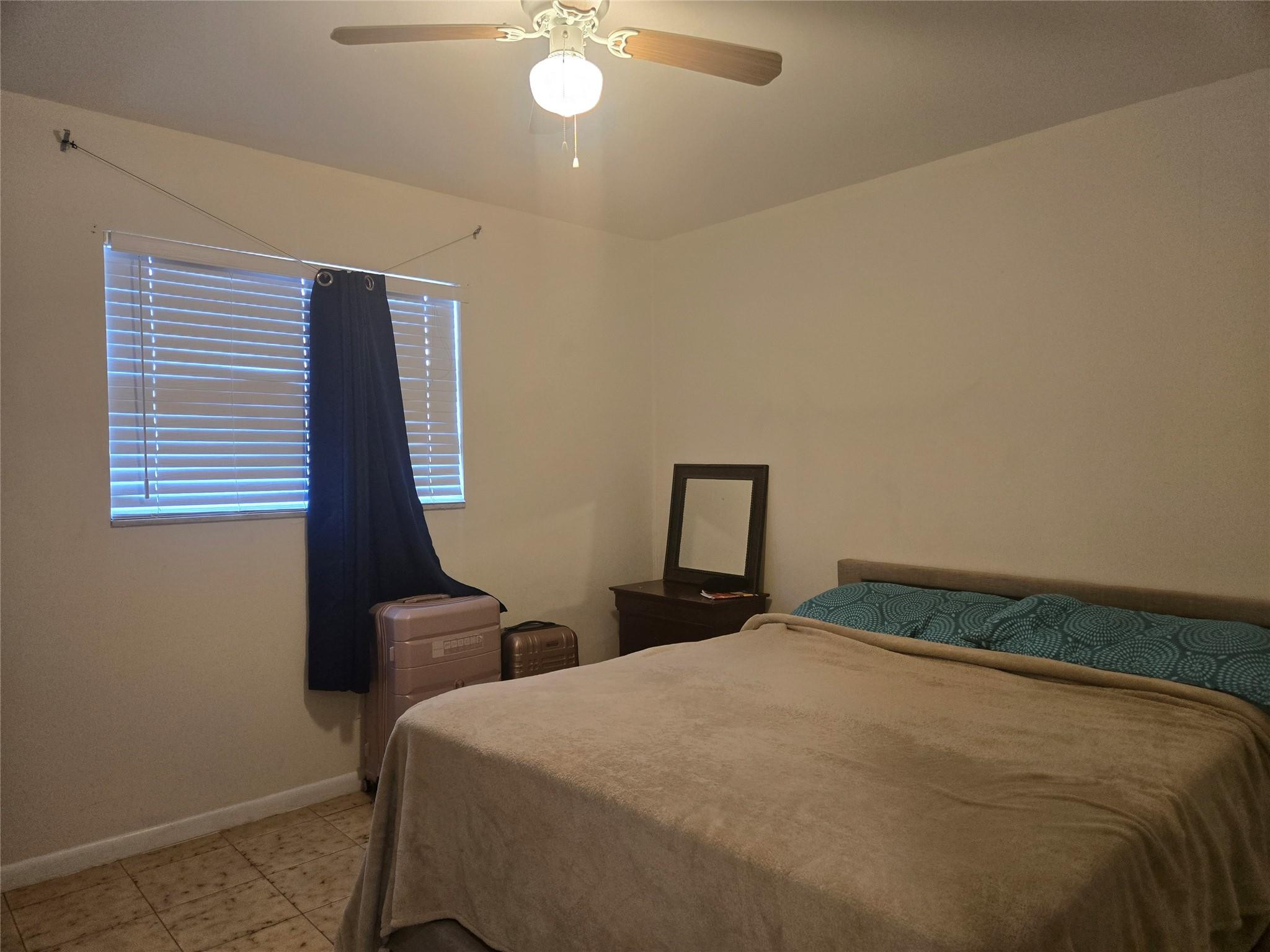 PALM SPRINGS VILLAGE 4 - Residential Income