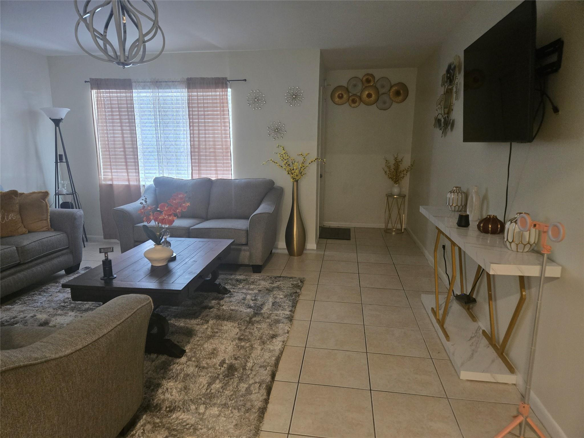 PALM SPRINGS VILLAGE 4 - Residential Income