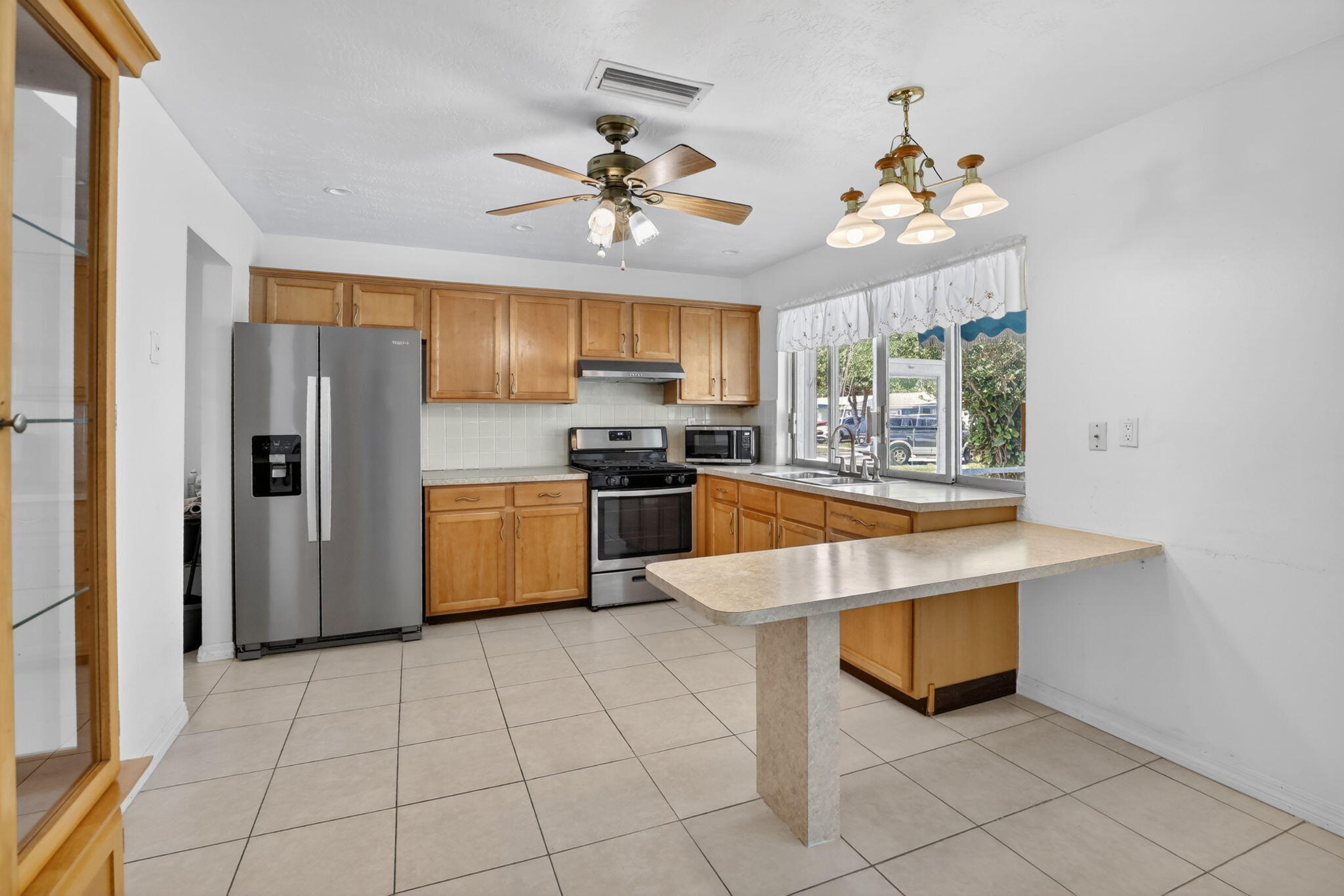 SUNRISE GOLF VILLAGE FIRST ADD - Residential