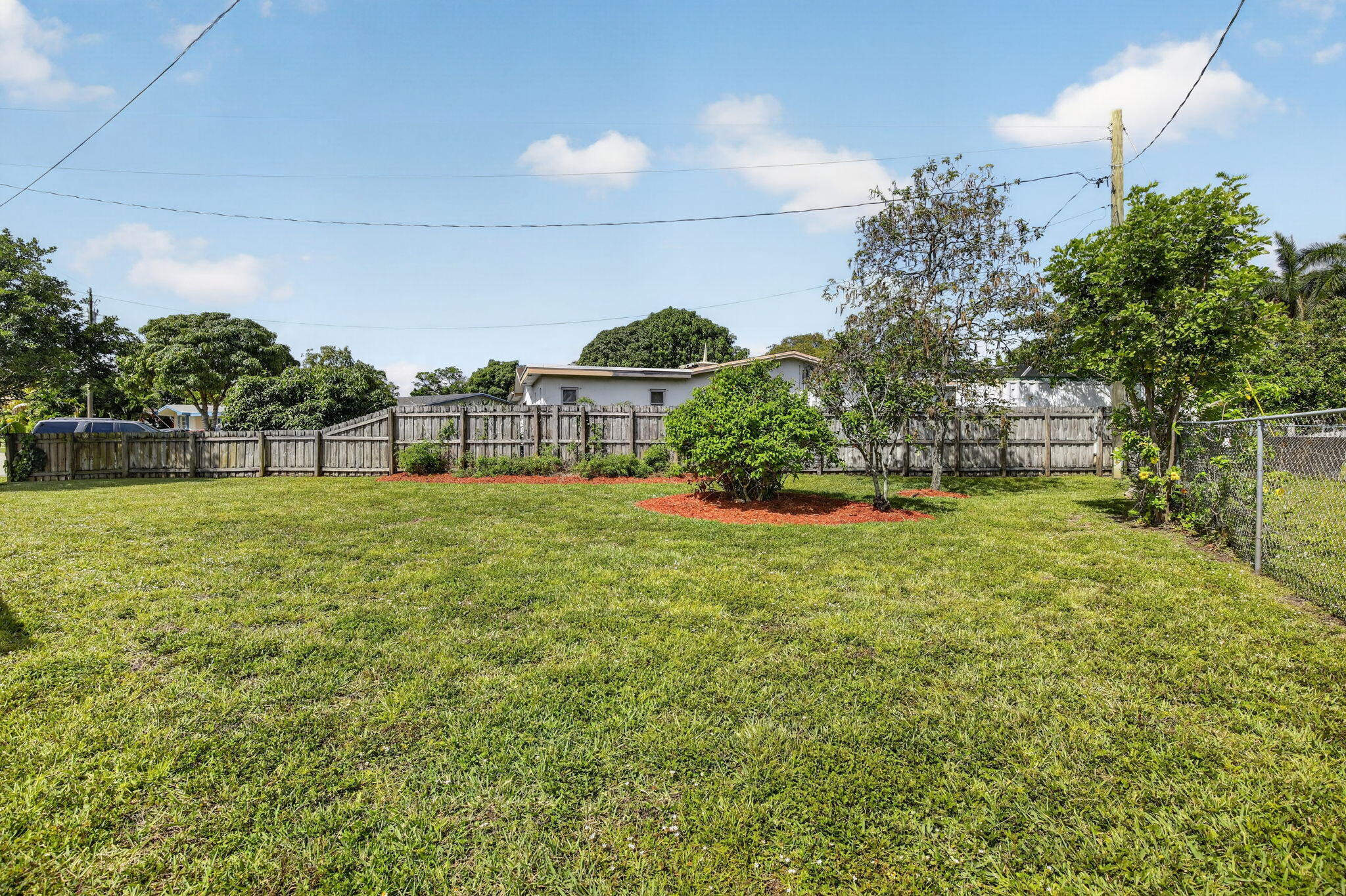 SUNRISE GOLF VILLAGE FIRST ADD - Residential