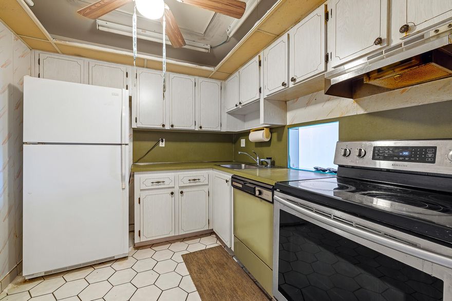 **Handyman Special*** property needs updating and priced to sell best deal on the market. Large one bedroom unit with 1.5 baths - hoa payment includes water,cable and high speed internet. 55+ community with secure lobby entrance. Heated pool, library and gym.