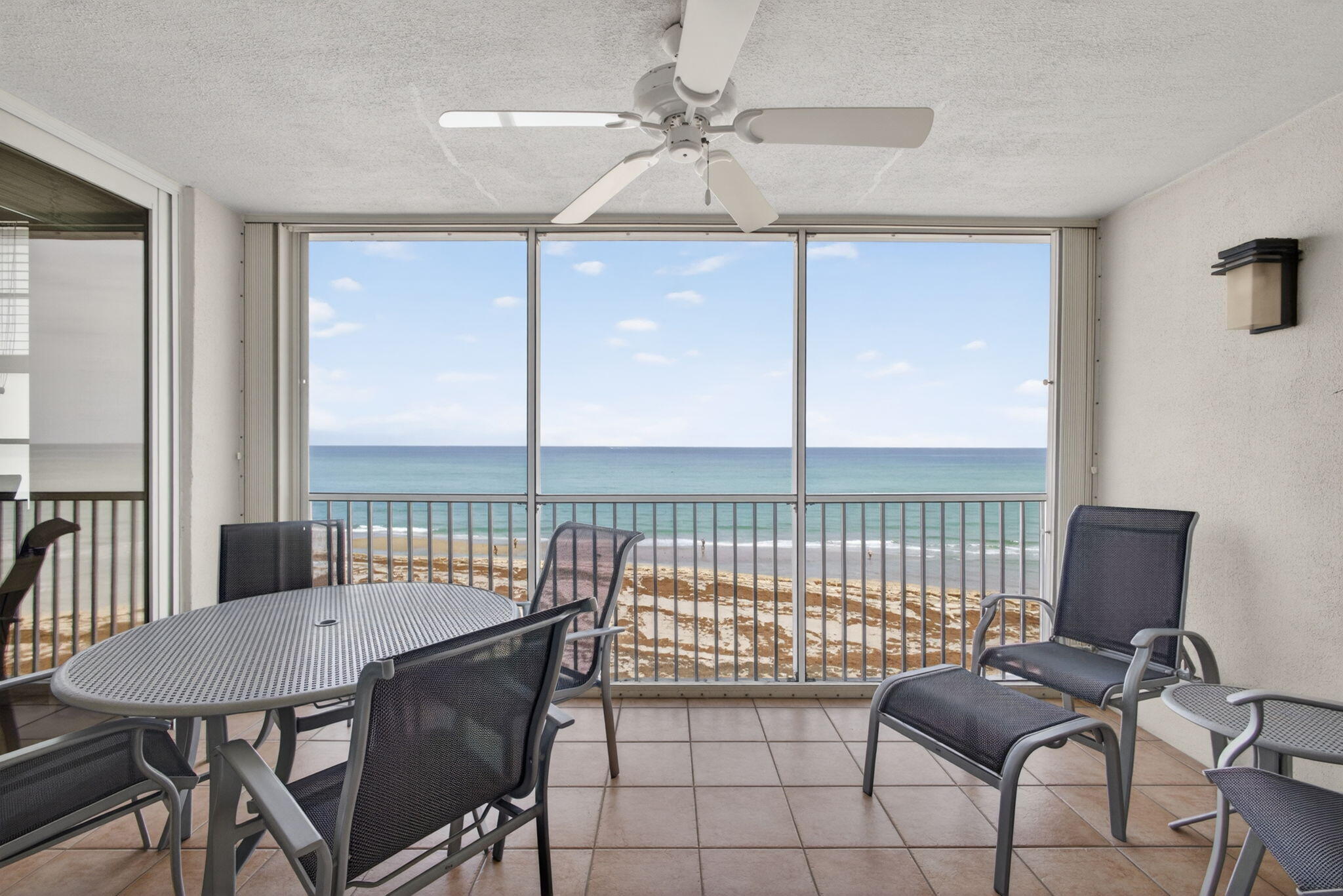 840 Ocean Drive 406
