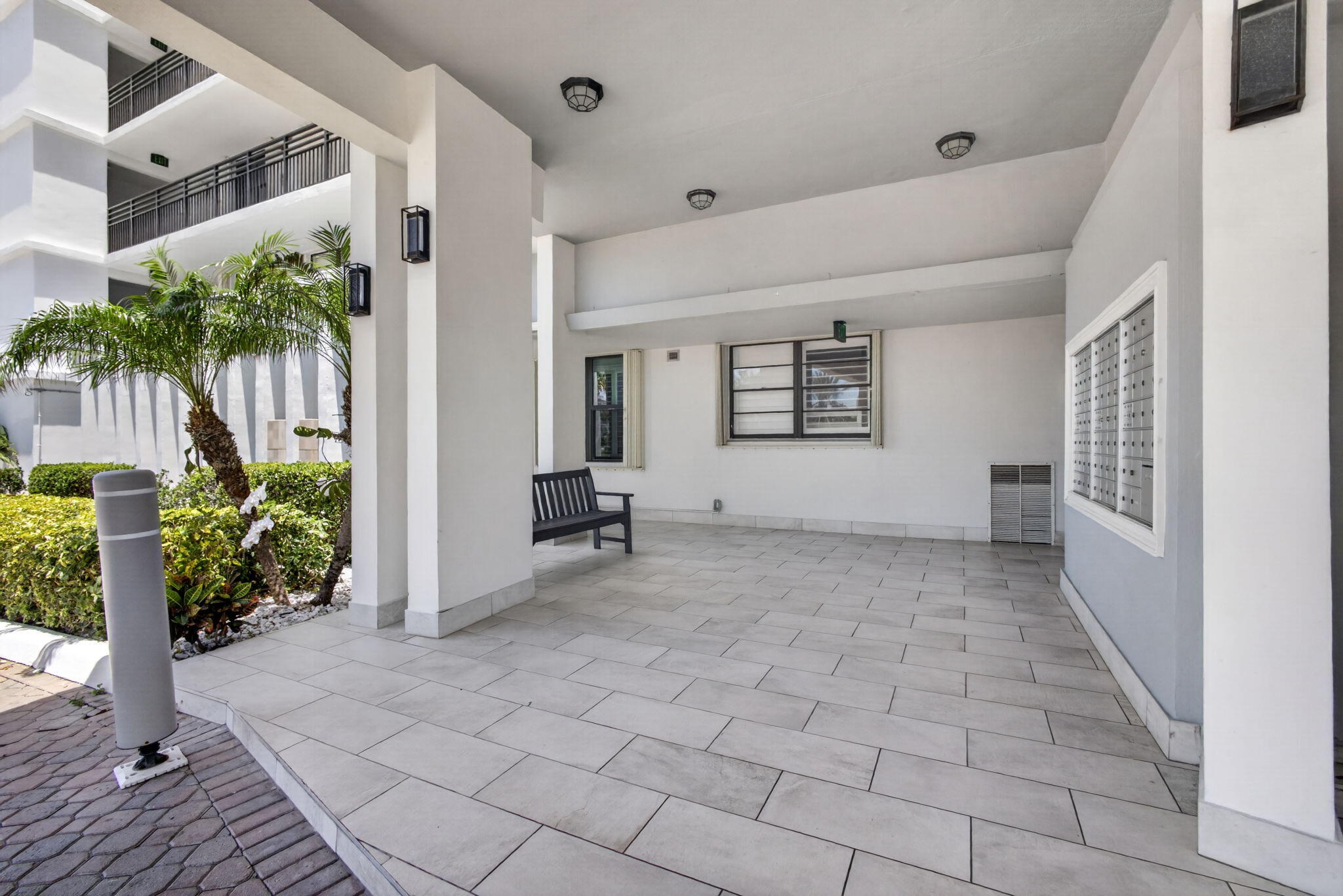 840 Ocean Drive 406