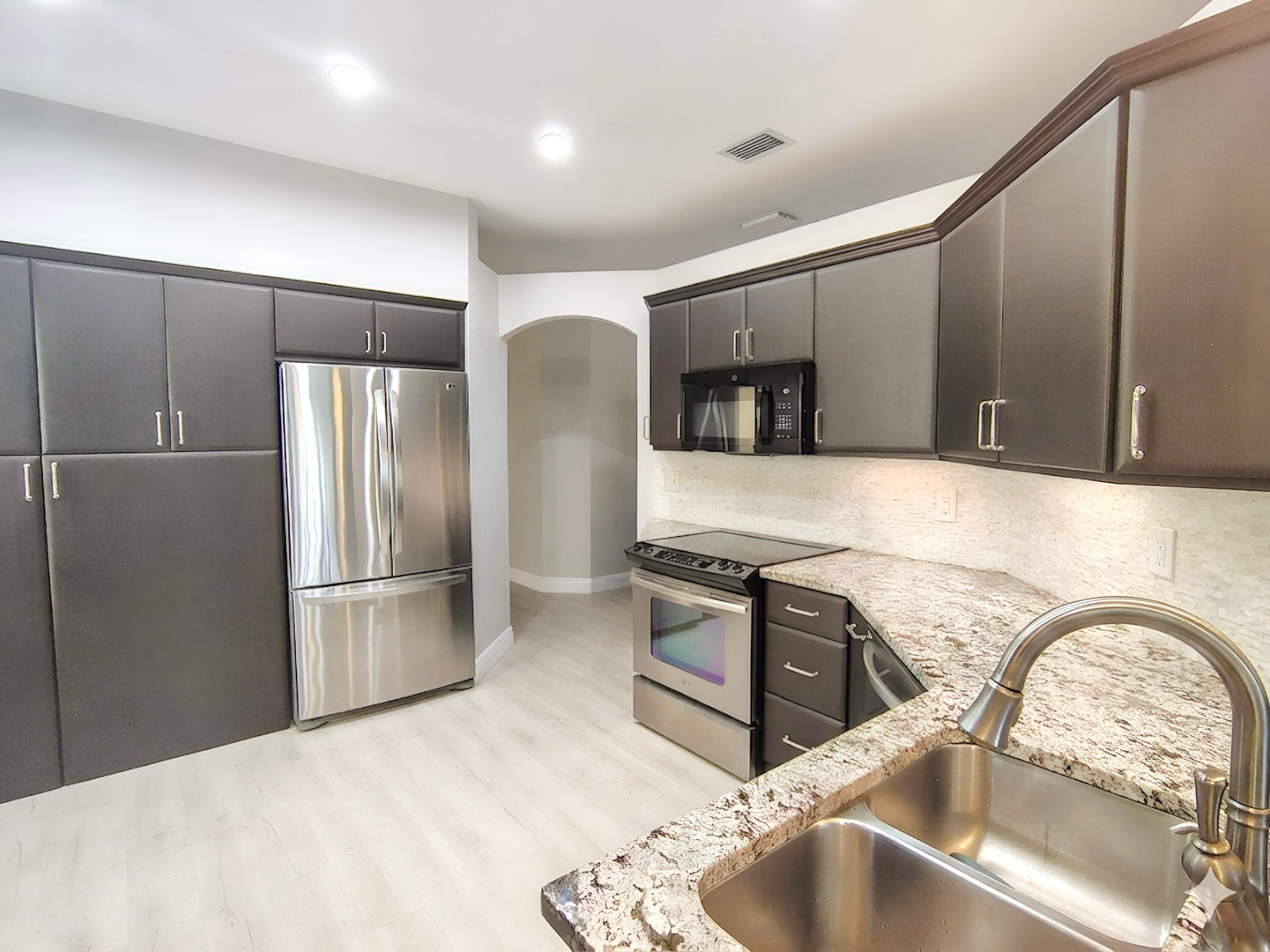 REGENCY LAKES AT COCONUT CREEK - Residential