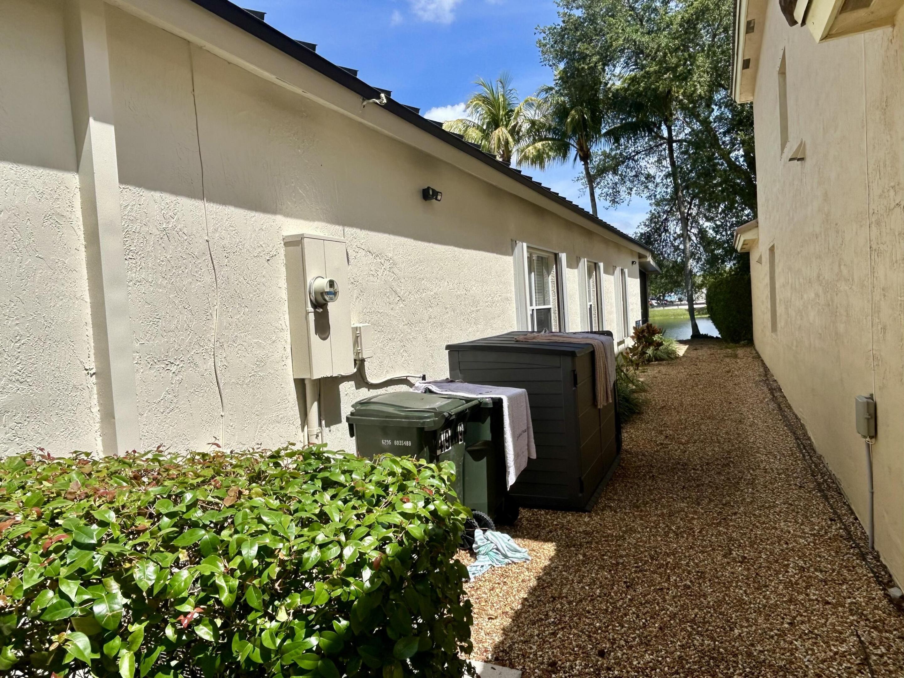 REGENCY LAKES AT COCONUT CREEK - Residential