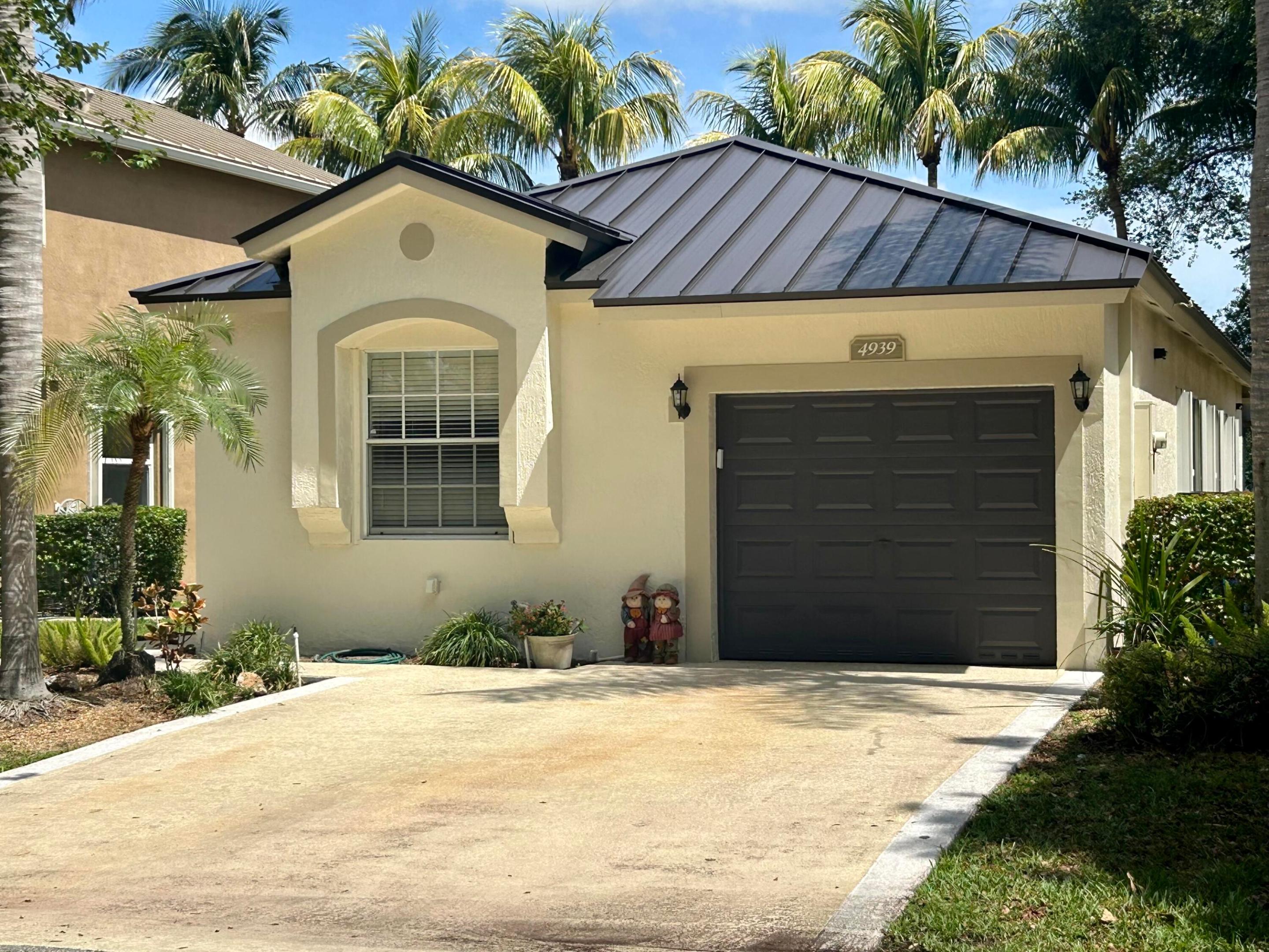 REGENCY LAKES AT COCONUT CREEK - Residential