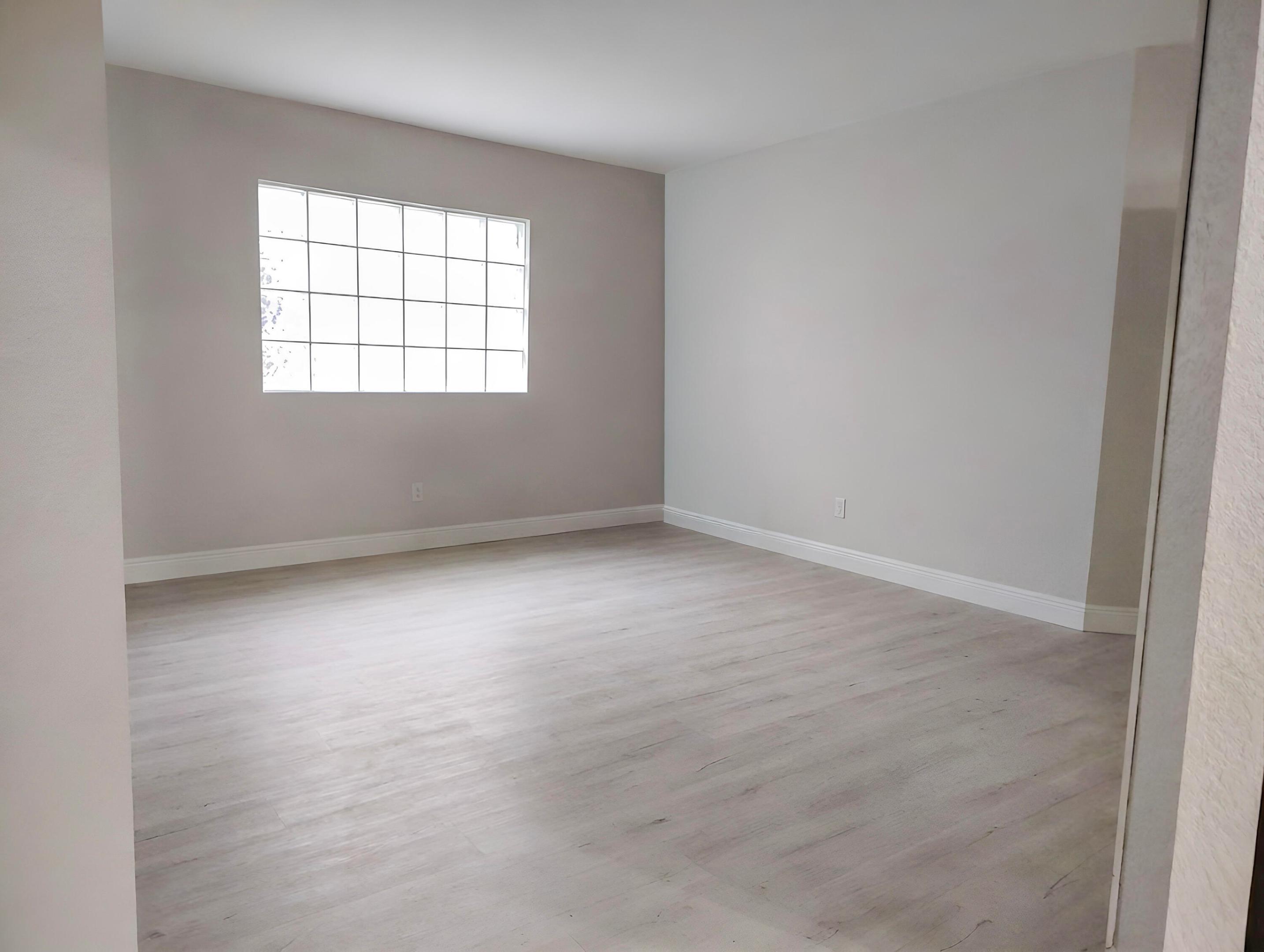 REGENCY LAKES AT COCONUT CREEK - Residential