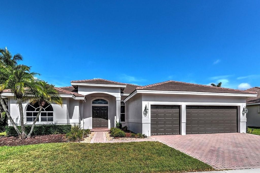 Photo of 1125 Waterside Circle, Weston, FL 33327 (MLS # B26039619)