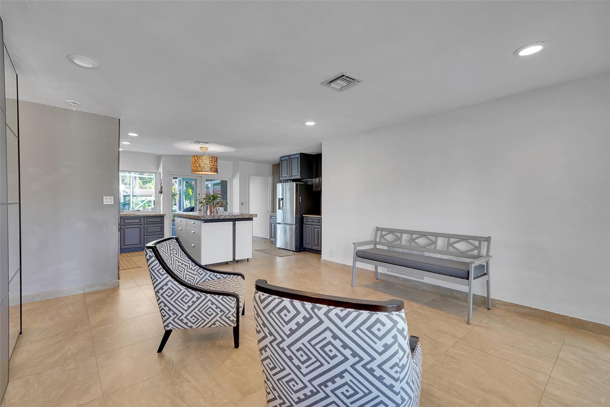 1736 NW 38th St