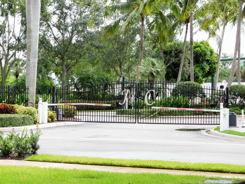 PALMBROOKE TOWNHOMES - Residential