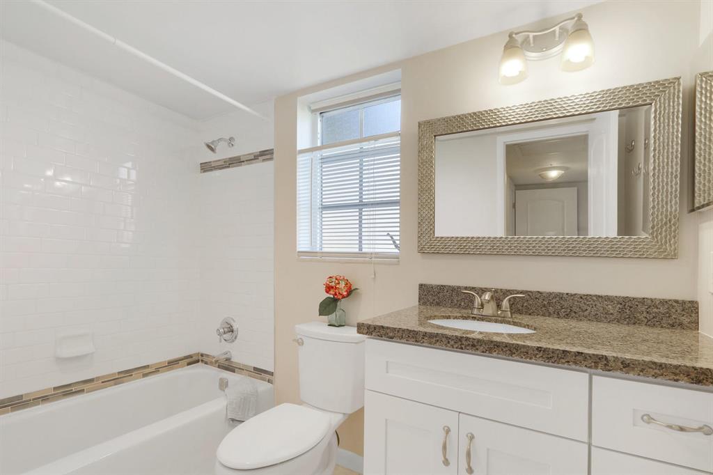 BRIARWOOD CLUB CONDO 1 - Residential