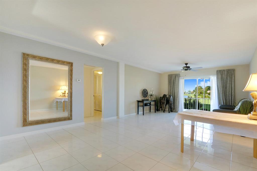 BRIARWOOD CLUB CONDO 1 - Residential