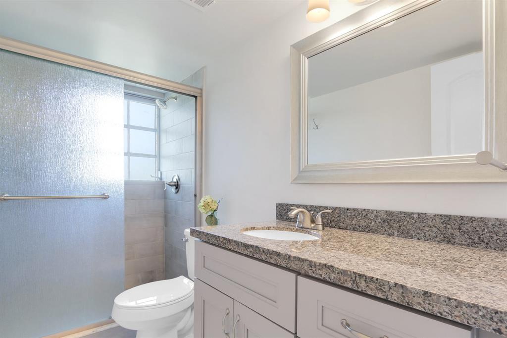 BRIARWOOD CLUB CONDO 1 - Residential